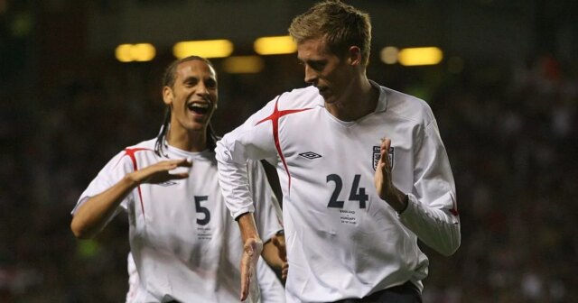 Verzia Erlinga Haalanda na oslavu robotického tanca Petra Croucha