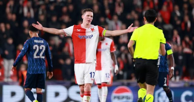Slavia Praha obvinila hráčov Arsenalu zo straty času