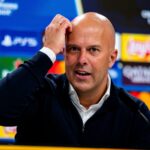 Slot robí Isaka „predsezónnym“ obratom a stanovuje dátum návratu Alissona do Liverpoolu