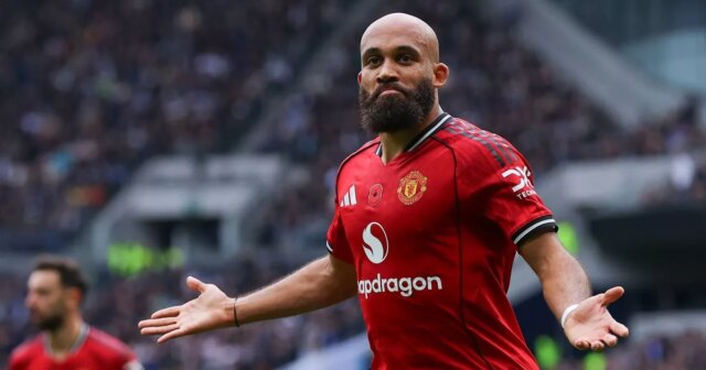 Bryan Mbeumo gestikuluje