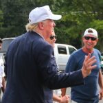 Sociálne siete vybuchnú, keď Wayne Gretzky hrá golf s americkým prezidentom Donaldom Trumpom