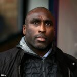 Sol Campbell verí, že fanúšikovia majú 'amnéziu', pokiaľ ide o jeho futbalovú kariéru, a pamätajú si ho len pre ,,našúchané perie“
