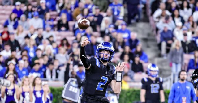 Špičkoví futbalisti zo strednej školy v Southlande
