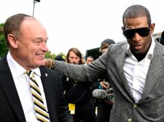 Športový riaditeľ Colorada obhajuje Deiona Sandersa uprostred nevýraznej sezóny tímu Športový riaditeľ Colorada obhajuje Deiona Sandersa uprostred nevýraznej sezóny tímu