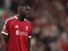 Správa: Liverpool čaká na odpoveď po „štedrej“ ponuke zmluvy Správa: Liverpool čaká na odpoveď po „štedrej“ ponuke zmluvy