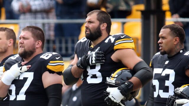 Správy NFL: Alejandro Villanueva hovorí po tom, čo Trumpa vypískajú na zápase Commanders-Lions
