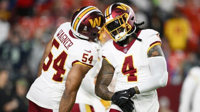 Správy NFL: Frankie Luvu od Commanders suspendovaný na 1 zápas Správy NFL: Frankie Luvu od Commanders suspendovaný na 1 zápas