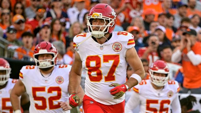 Správy NFL: Travis Kelce z Chiefs sa zaplietol s obrancom Správy NFL: Travis Kelce z Chiefs sa zaplietol s obrancom Broncos