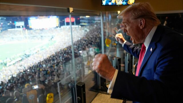 Správy NFL: Trump sa zúčastní zápasu Commanders-Lions na počesť vojenských Správy NFL: Trump sa zúčastní zápasu Commanders-Lions na počesť vojenských veteránov