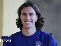 Správy z Arsenalu: Riccardo Calafiori trénuje pred zápasom s Talianskom sám Riccardo Calafiori on international duty with Italy