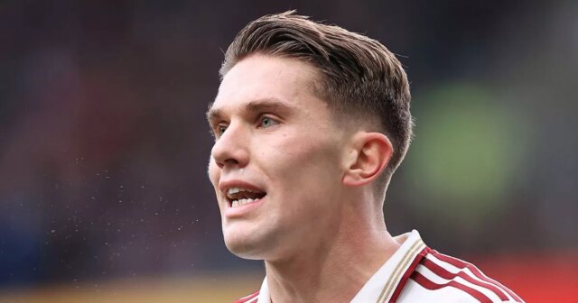 Správy z Arsenalu: Viktor Gyokeres vyniesol verdikt z nočnej mory, Viktor Gyokeres z Arsenalu gestikuluje počas zápasu Premier League medzi Burnley a Arsenalom na Turf Moor