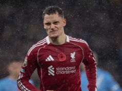 Správy z Liverpoolu: Florian Wirtz čelí krutej pravde od svojho spoluhráča, keďže boje pokračujú MANCHESTER, ANGLICKO - 9. NOVEMBRA: Florian Wirtz z Liverpoolu počas zápasu Premier League medzi Manchestrom City a Liverpoolom na štadióne Etihad 9. novembra 2025 v anglickom Manchestri. (Foto: Visionhaus/Getty Images)