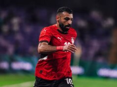 Správy z Liverpoolu: Obavy o Mohameda Salaha rastú, pretože hviezda čestne priznala Mohamed Salah z egyptského národného tímu beží s loptou počas priateľského medzinárodného zápasu FIFA medzi egyptským národným tímom a národným tímom Uzbekistanu na štadióne Hazza bin Zayed v Al Ain, Spojené arabské emiráty.