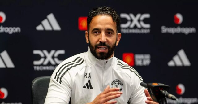 Hlavný tréner Ruben Amorim z Manchestru United hovorí počas tlačovej konferencie na Carrington Training Ground 12. septembra 2025 v Manchestri v Anglicku.