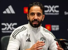 Správy z Man Utd: Objavuje sa plán prestupu Antoina Semenya, keď sa rieši budúcnosť Kobbie Mainoo Manažér Manchestru United Ruben Amorim cíti tlak