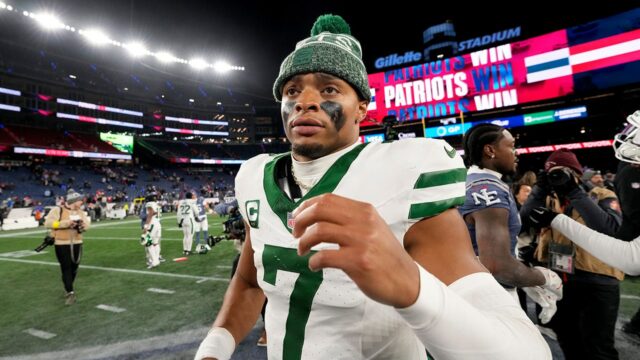 Správy z NFL: Justin Fields z Jets reagoval na to, že bol postavený na lavičku
