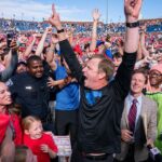 Správy z univerzitného futbalu: SMU rozrušilo 10. miesto v Miami 26:20 v dramatickom víťazstve v predĺžení