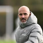 Hlavný tréner Enzo Maresca z Chelsea počas tréningu na Chelsea Training Ground 20. októbra 2025 v Cobhame v Anglicku