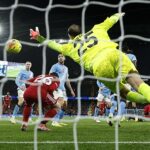 VAR hlavičku Virgila van Dijka proti Man City nepovolil po tom, čo bol Andy Robertson odsúdený za zasahovanie do hry z ofsajdovej pozície.