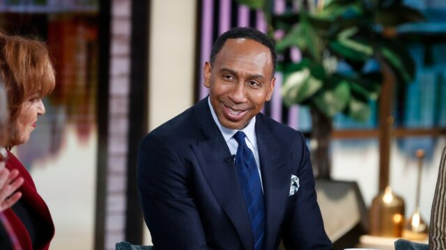 Stephen A Smith hovorí, že politické diskusie zvýšili jeho publikum Stephen A Smith hovorí, že politické diskusie zvýšili jeho publikum