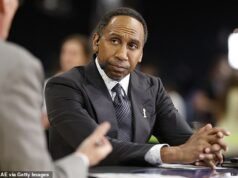 Stephen A. Smith tvrdí, že veľká operácia ho nechala „naozaj, naozaj zmäteného“ uprostred obáv divákov ESPN Stephen A. Smith prezradil, že bol „naozaj zmätený“ po tom, čo minulý mesiac podstúpil operáciu
