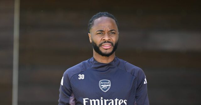 Sterling čelí zlodejom pri invázii domov, aby „chránil rodinu“ | Futbal | Šport
