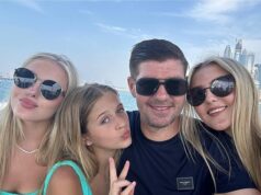 Steven Gerrard prelomil svoje mlčanie, keď odmietol návrat Rangers, pretože jeho rodina stále sídli v Bahrajne po neúspešnom pôsobení v Saudskej Arábii Steven Gerrard prelomil mlčanie, keď odmietol návrat do Rangers, pretože jeho rodina stále sídli v Bahrajne