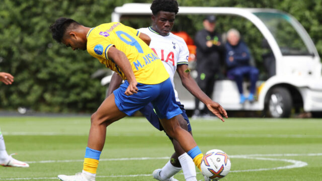 Stredopoliar akadémie Tottenhamu Rio Kyerematen
