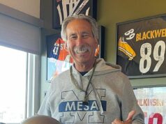 Strelec obvinený zo zabitia futbalového trénera Netflix Johna Beama, ktorému po streľbe v areáli hrozí 50 rokov väzenia Mužovi obvinenému zo zabitia legendárneho trénera Johna Beama (na snímke) hrozí 50 rokov väzenia