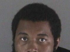 Strelec obvinený zo zabitia hviezdneho futbalového trénera Netflix Johna Beama na snímke… ako jeho ohromený brat hovorí Cedric Irving Jr., 27, je muž obvinený zo zabitia milovaného futbalového trénera Johna Beama v Oaklande.