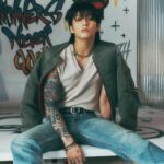 "Sú to firemné autá alebo čo?" - Špekulácie fanúšikov o virálnom vyzdvihnutí na letisku BTS Jungkooka na letisku Bentley