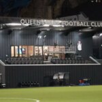 Piatkový nočný súboj v Lesser Hampden na škótskom šampionáte bol odložený menej ako hodinu pred výkopom