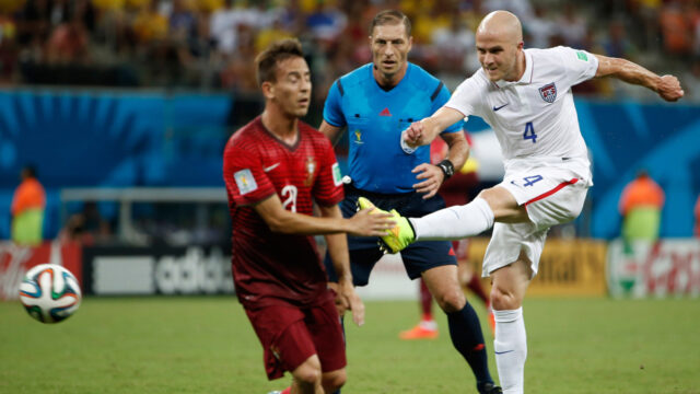 Súd udelil pokutu útočníkovi spojenému s Manchestrom United za držanie Súd udelil pokutu útočníkovi spojenému s Manchestrom United za držanie nelegálnej zbrane