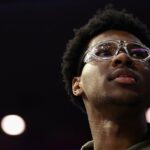 Bryce James, syn LeBrona Jamesa, ešte v tejto sezóne za Arizonu nenastúpil