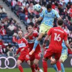 Tai Barbaro zbiera ortézu, keď Union eliminuje Fire