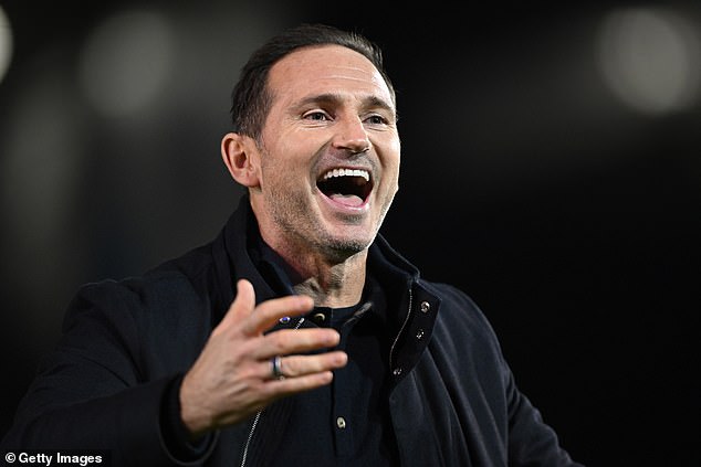 Tajomstvá neuveriteľného titulu Coventry City: Ako „chameleoni“ Franka Lamparda miešajú Frank Lampard má svoj tím z Coventry City, ktorý hrá rôznymi spôsobmi – a k veľkému úspechu, keďže má na čele šampionátu 10-bodový náskok.