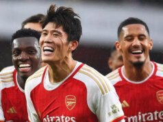 Takehiro Tomiyasu informuje o zranení v troch slovách, keď hviezdy Arsenalu posielajú správy o podpore Takehiro Tomiyasu oslavuje gól