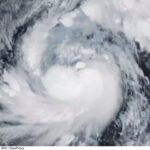 Takmer 1 milión Filipíncov sa evakuuje, keď sa blíži supertajfún Fung-wong | Správy o počasí