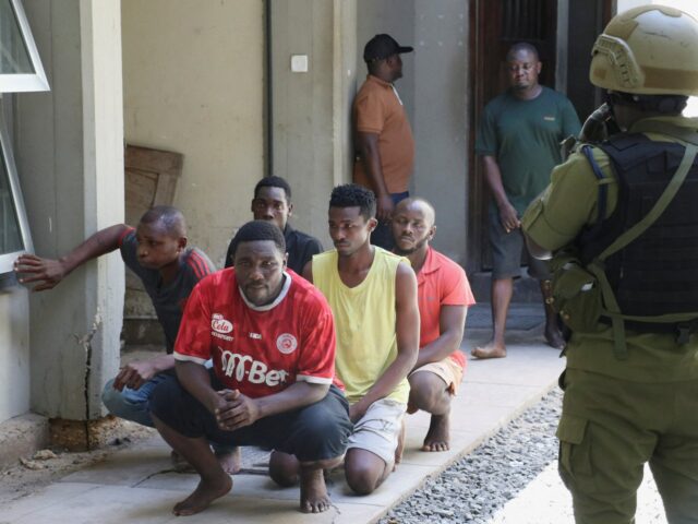 Tanzánia zatkla vysokého predstaviteľa opozície, keďže stovky ľudí čelia obvineniam Tanzánia zatkla vysokého predstaviteľa opozície, keďže stovky ľudí čelia obvineniam z vlastizrady | Správy o protestoch