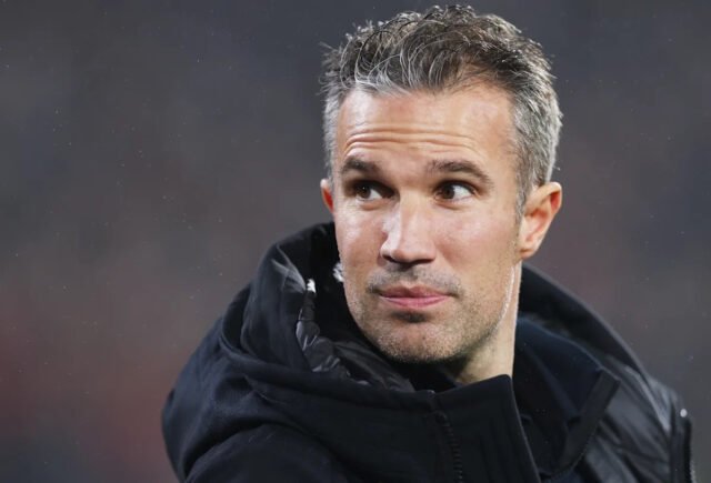 Táto holandská legenda 🇳🇱 dáva svojmu vlastnému synovi debut v Download app from appStore