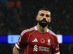 „Ten chlap ti nič nedáva!“ "Ten chlap ti nič nedáva!"