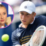 Tenisová hviezda odmietla žiadosť o vynechanie ruského turnaja, keď sa pripojil k priateľke na kontroverznom podujatí