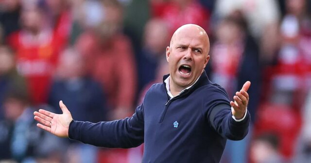 Arne Slot bol zjavne nešťastný, keď videl, ako Liverpool prehral s Nottinghamom Forest