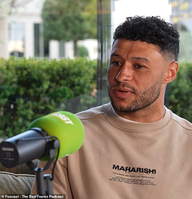 Thierry Henry by pri svojom návrate do Arsenalu vo veku Alex Oxlade-Chamberlain povedal, že Thierry Henry by „zatĺkal“ mladých hráčov za chýbajúce