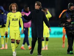 Thomas Frank vysvetľuje, prečo nezačal Xaviho Simonsa a vracia úder kritikom Tottenhamu Xavi Simons sa od svojho príchodu z RB Lipsko snažil nájsť konzistentnú štartovaciu rolu v tíme Thomasa Franka Tottenham Hotspur.