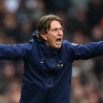 Thomas Frank, manažér Tottenham Hotspur počas zápasu Premier League medzi Tottenham Hotspur a Aston Villa na štadióne Tottenham Hotspur 19. októbra 2025 v Londýne, Anglicko