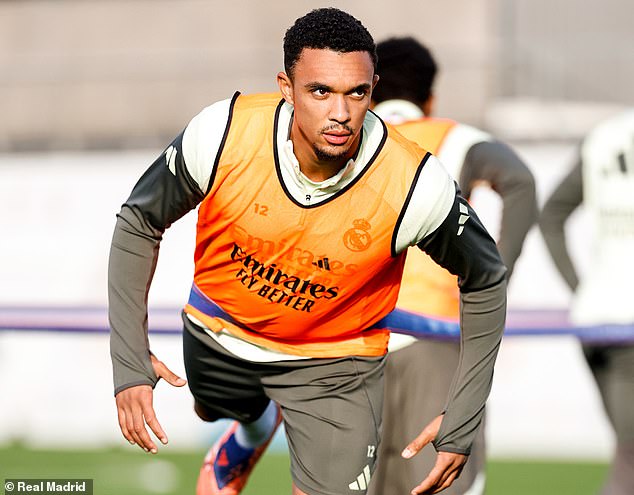 Thomas Tuchel povedal Trentovi Alexandrovi-Arnoldovi, že ho čaká prekvapivé vyradenie Thomas Tuchel povedal Trentovi Alexandrovi-Arnoldovi, že ho čaká prekvapivé vyradenie z Premier League o miesto na majstrovstvách sveta: Manažér plánuje návštevu Madridu kvôli rozhovorom