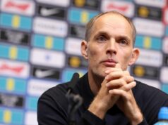 Thomas Tuchel reaguje na výzvu Stevena Gerrarda, aby FA a tréneri dostali „pokutu“ Thomas Tuchel, manažér Anglicka, hovorí pre médiá