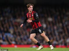 Thomas Tuchel vysvetľuje, prečo povolal bývalú neligovú hviezdu Alexa Scotta narodeného v Guernsey – a veľmi výstižne sa priznal k Elliottovi Andersonovi Thomas Tuchel vysvetlil, že dal Alexovi Scottovi z Bournemouthu prvú výzvu v Anglicku