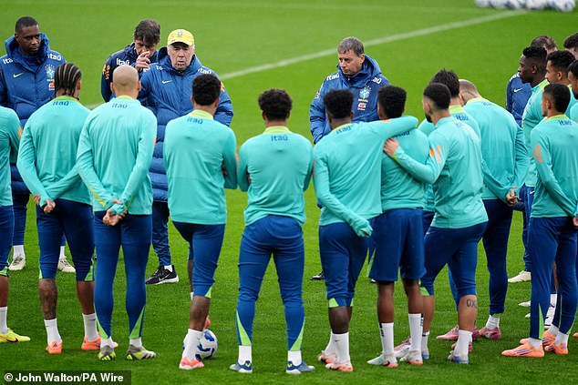 Tínedžer Chelsea Estevao prekvapivo požiadal o deň voľna z brazílskeho Ancelottimu sa tento padajúci gigant začal dariť – vyhral štyri zo svojich posledných šiestich zápasov